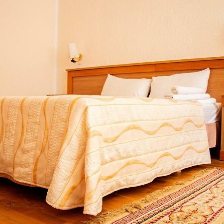 Altyn Dala Hotel Astana Luaran gambar